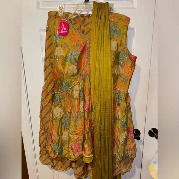 NWT INDIAN 3-PIECE SET! - Picture 1 of 6